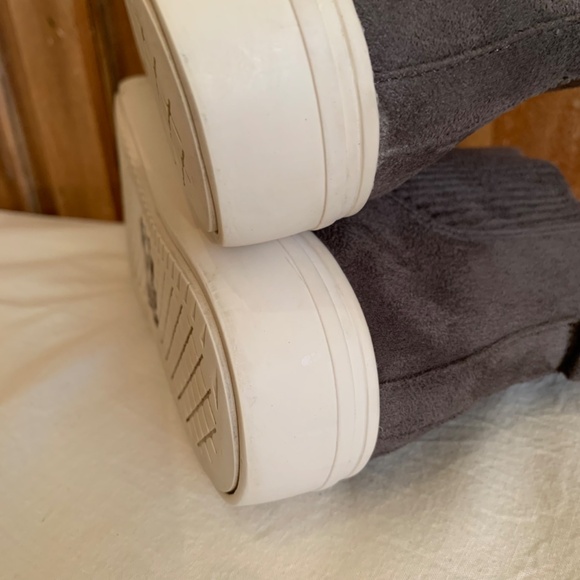 Steven By Steve Madden Slip On High Top Grey Suede Sneaker Size 6M - Picture 13 of 16